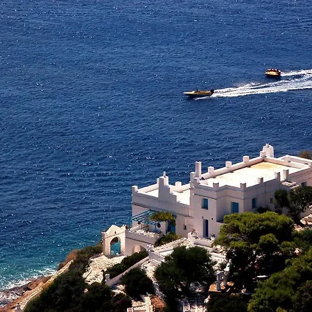 Pensionat Hermes-ios To Let 3*