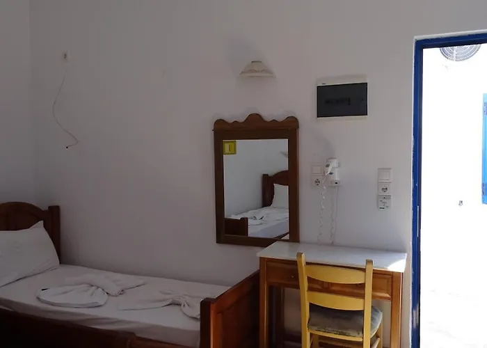 Pensión Hermes-ios To Let 3*