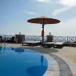 Hermes-ios To Let Guest house 3*