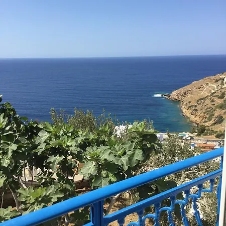 Guest house Hermes-ios To Let