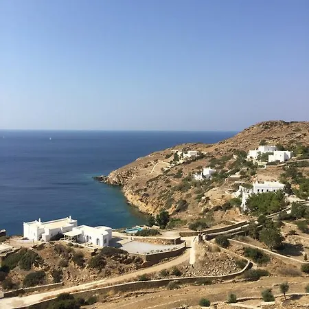 Guest house Hermes-ios To Let