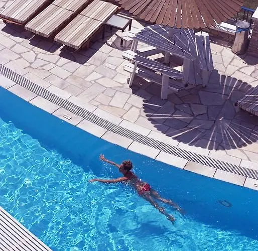 Pensjonat Hermes-ios To Let 3*